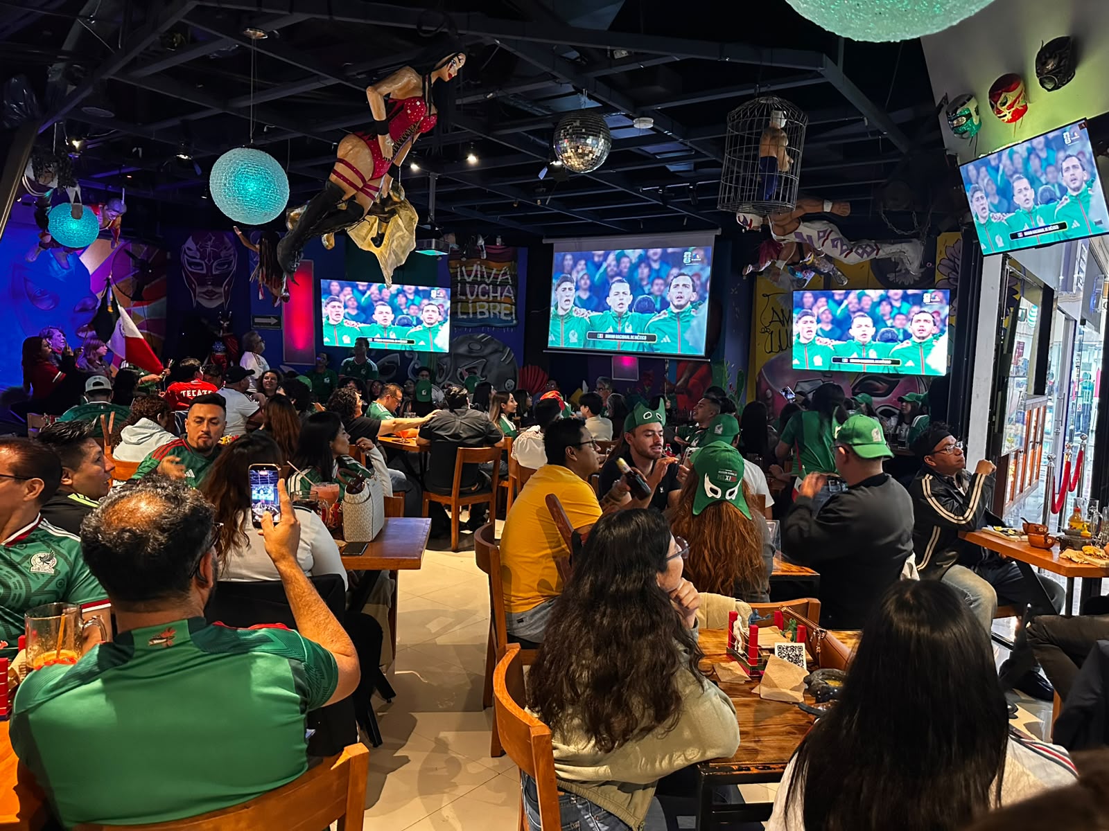 Gran ambiente futbol en El Ring Lindavista